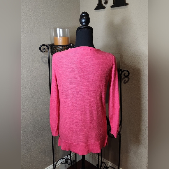 Ann Taylor LOFT Vibrant Pink Tunic Lightweight Sweater. Size S - Picture 2 of 5
